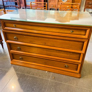 Cómoda de madera con tapa de mármol y vidrio - imagen 1
