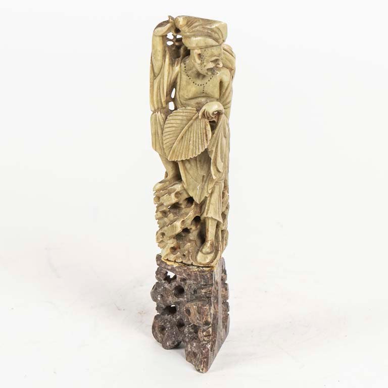 Figura Oriental Antigua de Piedra Tallada