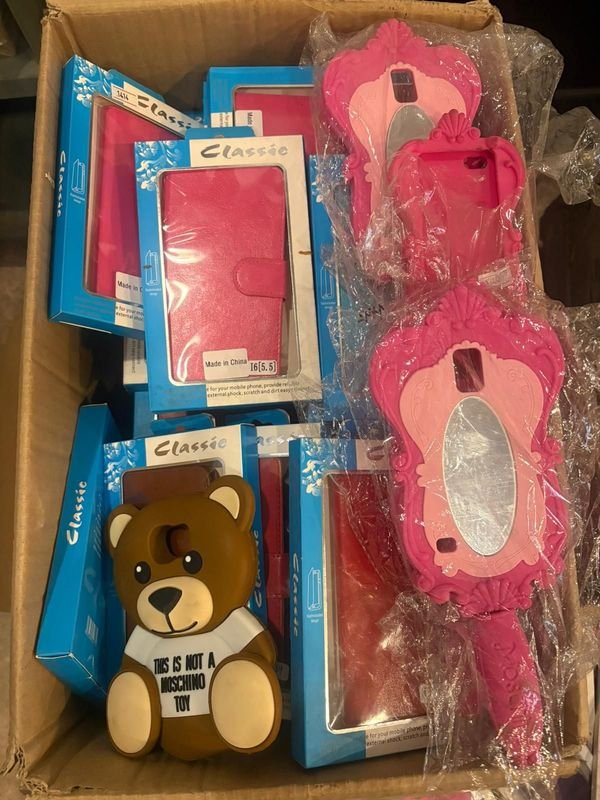 Cajas de protección para celulares en buen estado