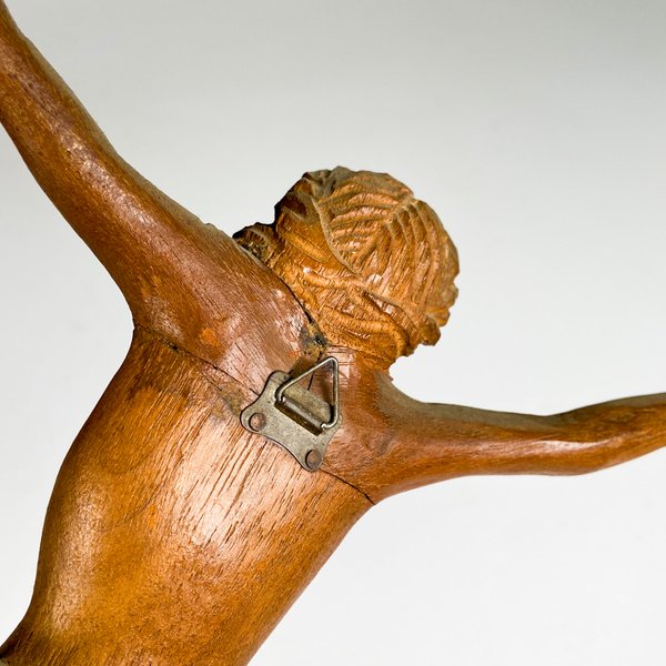 Talla de madera cristo, una obra religiosa artesanal - imagen 5