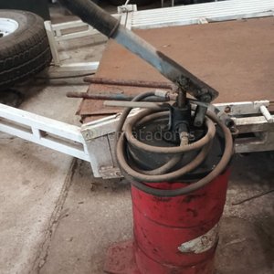 Lote anterior: Bomba de Aceite Manual Roja con Manguera