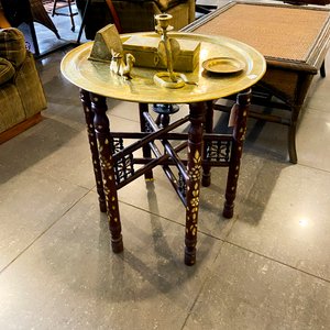 Lote anterior: Mesa Auxiliar Decorativa de Bronce con Figuras Orientales
