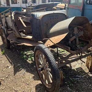 Camioneta Antigua Ford Modelo T "Pick Up" - Piezas y Repuestos - imagen 2
