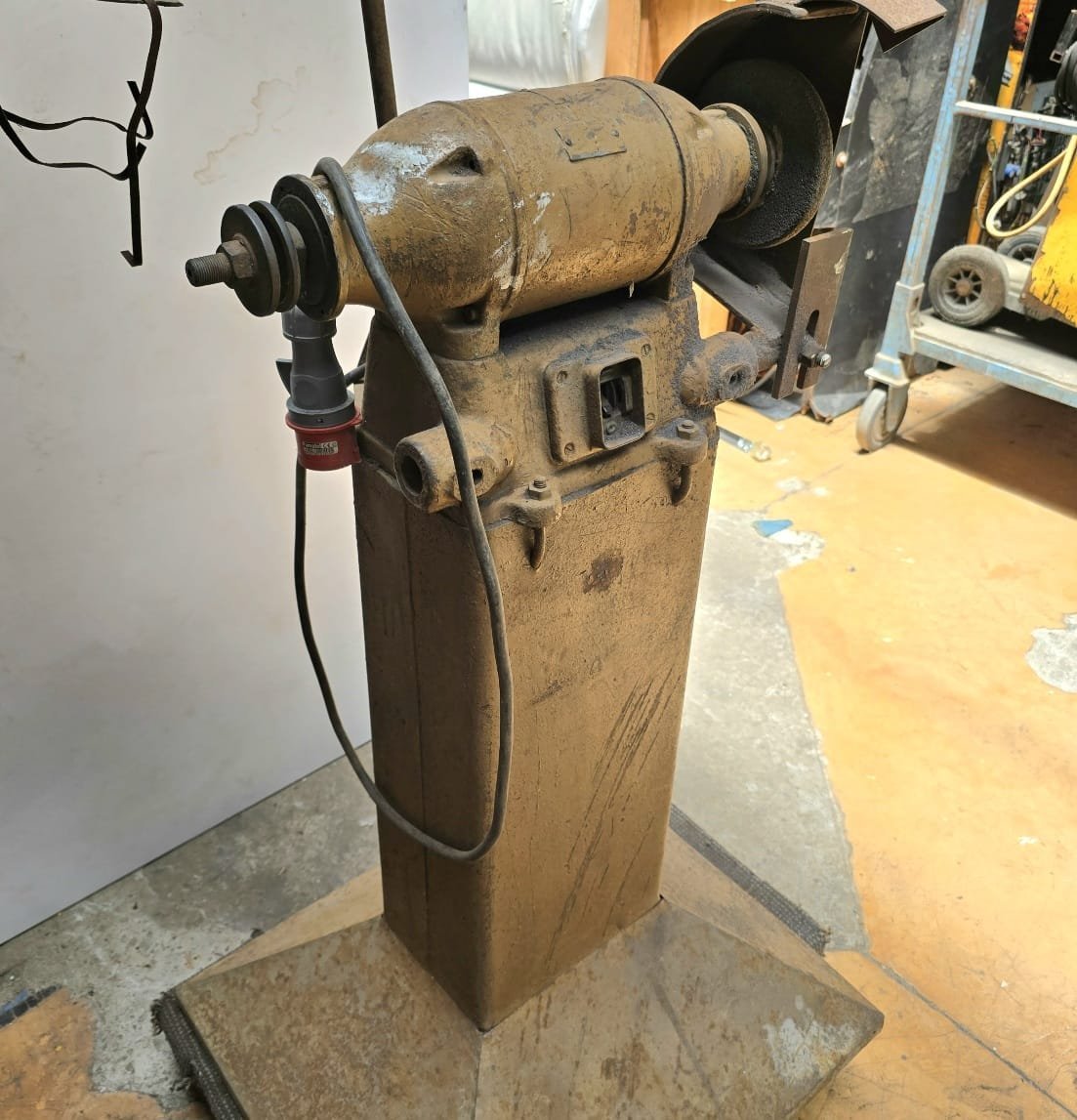 Item lote-67-piedra-trifasica - Image 2