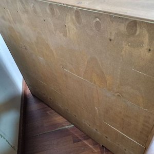 L 963 - Importante aparador o mueble aéreo en madera con puertas vitrina y estantes centrales (Medidas 110x32x101cm) - imagen 5