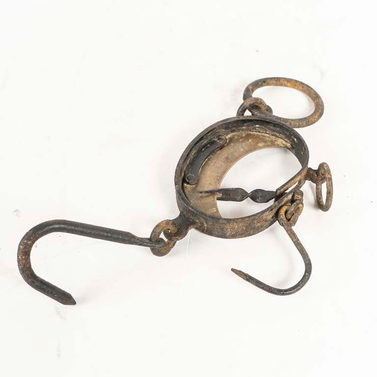 Balanza Antigua de Hierro y Bronce con Ganchos