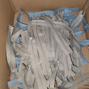 Lote de 700 Cierres Nuevos en Varios Colores y Tamaños - imagen 2