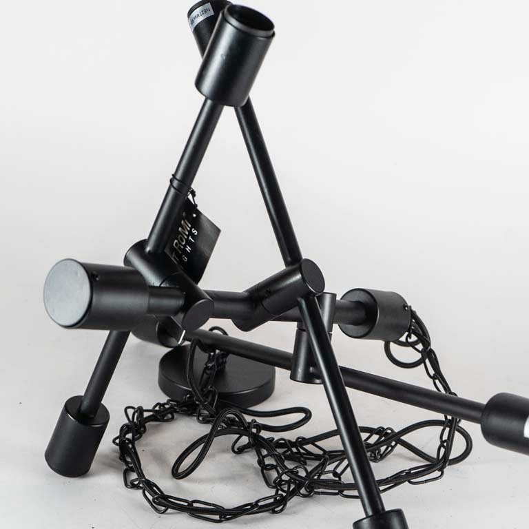 Lámpara de techo de metal negro con seis luces - imagen 2