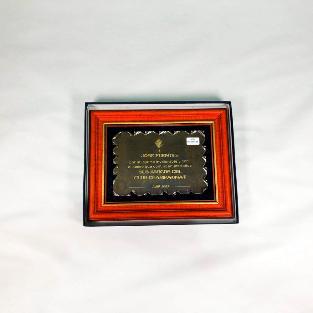 Placa de Reconocimiento del Ex Presidente José Fuentes - imagen 2