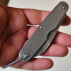 Lote siguiente: Navaja de Piloto Americano Camillus 1980 con Estuche