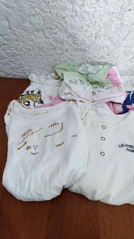 Ropa infantil de alta calidad con impresiones animales y textos - imagen 2