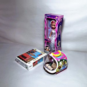 Lote anterior: Lote de Juguetes: Muñeca, Puzzle de Londres y Mascota Electrónica
