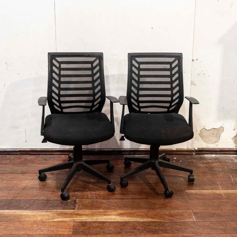 Item 2104438 - Image 0