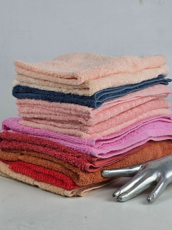 Lote de Toallas de Baño Variedad de Colores y Diseños