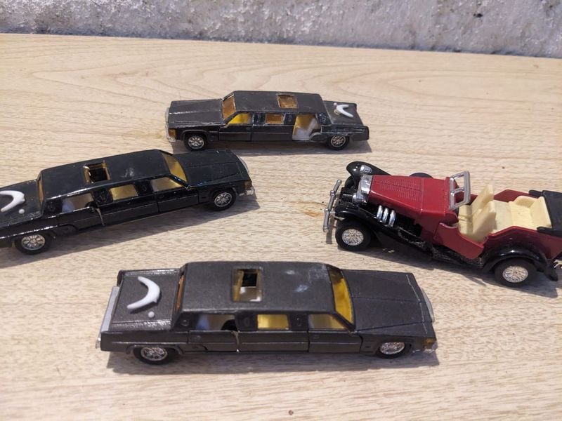 Lote siguiente: Juguetes de metal para niños