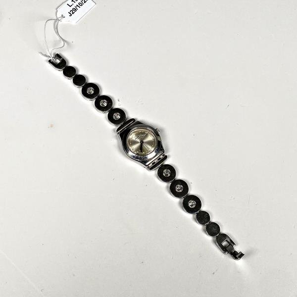 Reloj de Pulsera Swatch para Dama con Malla Metálica y Cristales