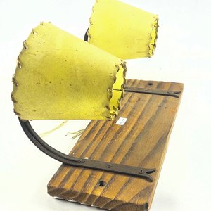 Aplique de Pared Doble en Madera y Hierro con Pantallas Amarillas - imagen 3