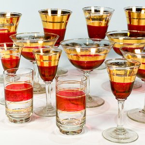 Conjunto de 24 Piezas de Cristalería Rubí y Dorado: Copas de Champaña, Vino, Vasos de Licor y Pinchos - imagen 3