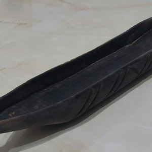 Pieza de Ébano Tallada en Forma de Piragua Africana - imagen 3