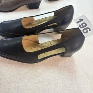 Lote de 5 Pares de Zapatos de Cuero para Mujer - Talle 36 - imagen 3