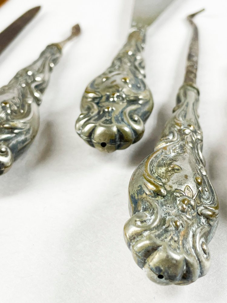 Objetos de metal en estilo Art Nouveau - imagen 3