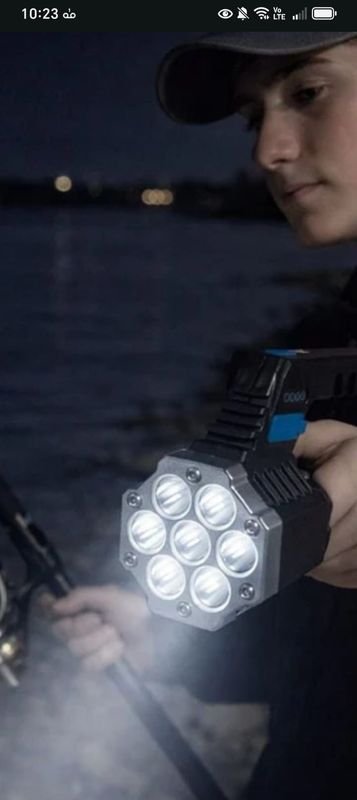 Lote siguiente: Linterna LED con cámara y puerto USB