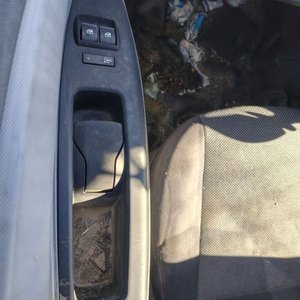 Camioneta Fiat Doblo Siniestrada con Tanque a Gas - imagen 11