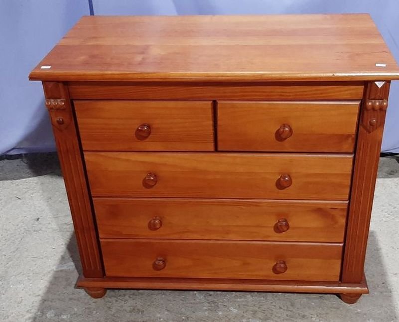 Lote anterior: Mueble de Madera con 5 Cajas