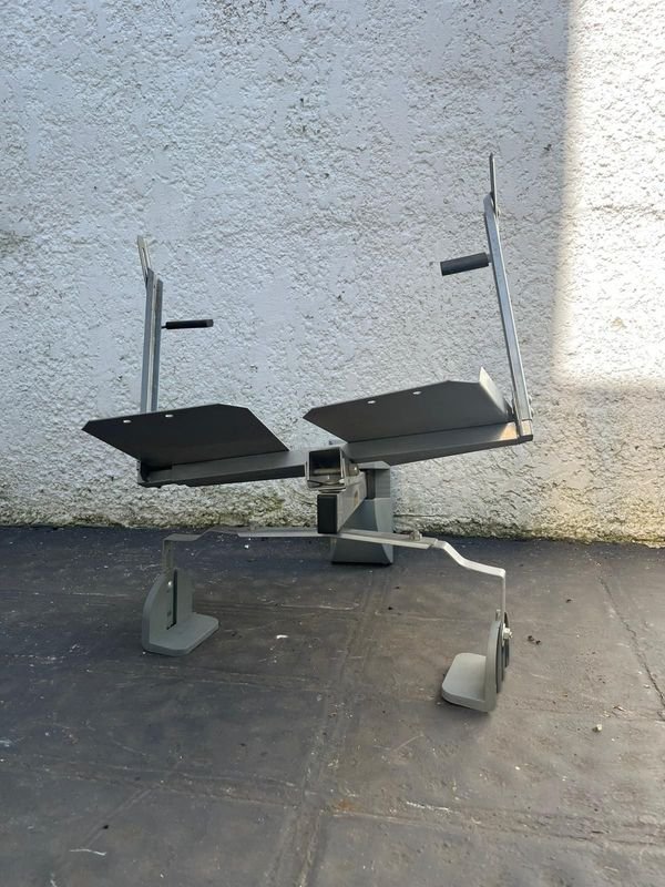 Soporte para TV y DVD en excelente estado - imagen 3