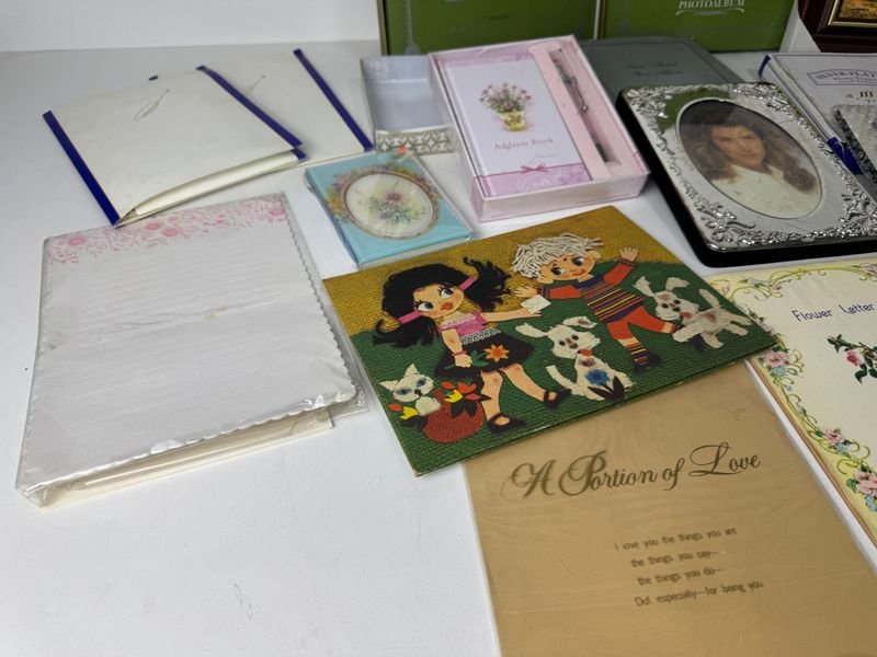 Lote de fotos y decoraciones variadas - imagen 9