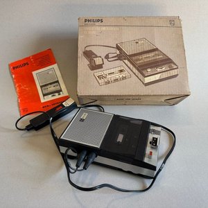 Radio spika , grabador philips y calculadora - imagen 8