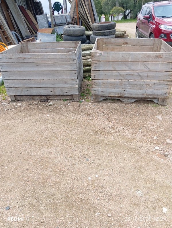 2 Cajones de Madera Rústicos para Cosecha o Almacenamiento