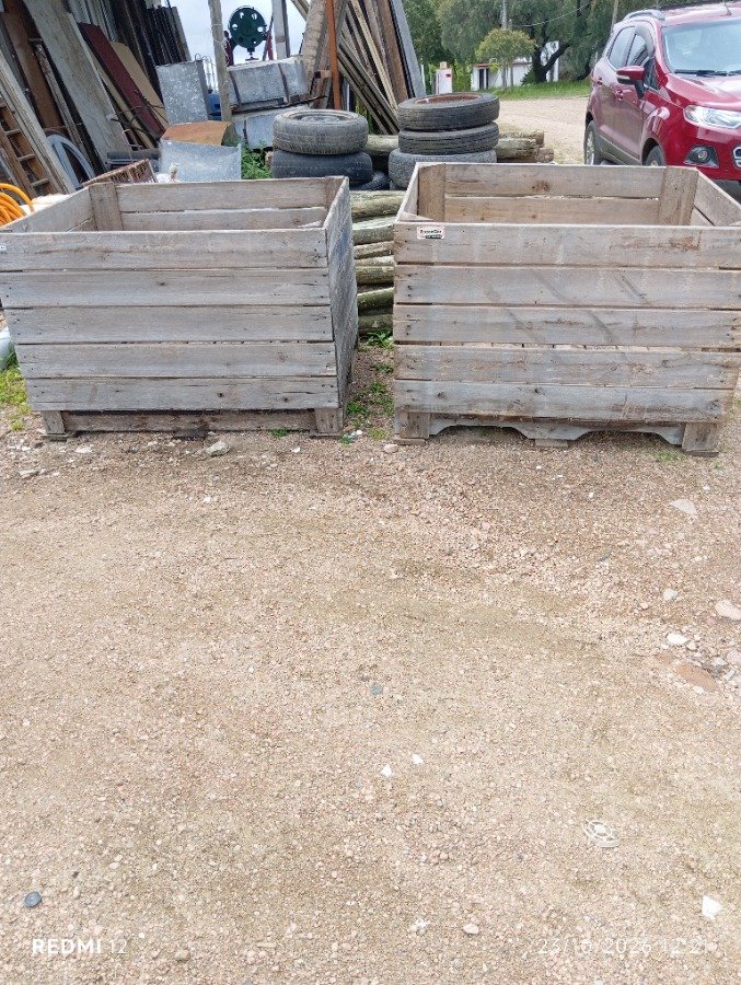 2 Cajones de Madera Rústicos para Cosecha o Almacenamiento