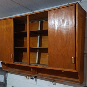 Mueble Aéreo de Madera con Puertas Corredizas y Estantes - imagen 2