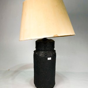 Lámpara de Mesa Cerámica Esmaltada Negra con Pantalla Grande - imagen 2