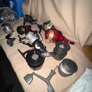 Conjunto de 5 Carreteles de Pesca con Piezas Adicionales - imagen 7