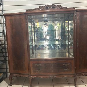 Cristalero Francés Antiguo de Madera con Detalles Tallados - imagen 8