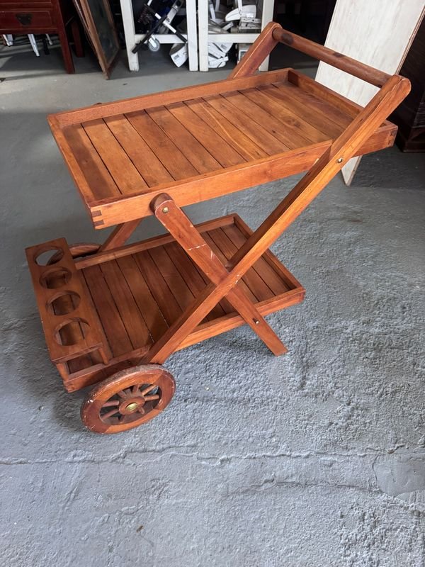 Mesita Bar con Ruedas para Hogar