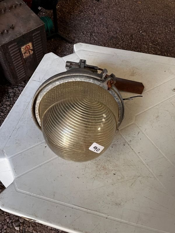 Farol Grande Industrial Metálico con Lámpara LED - imagen 1