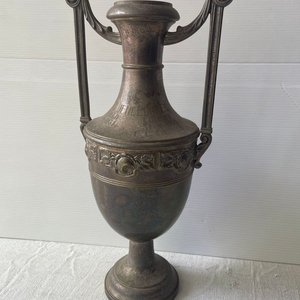 Ánfora de Plata "Lenk Austria" con Motivos Florales y Grabados Históricos - imagen 1