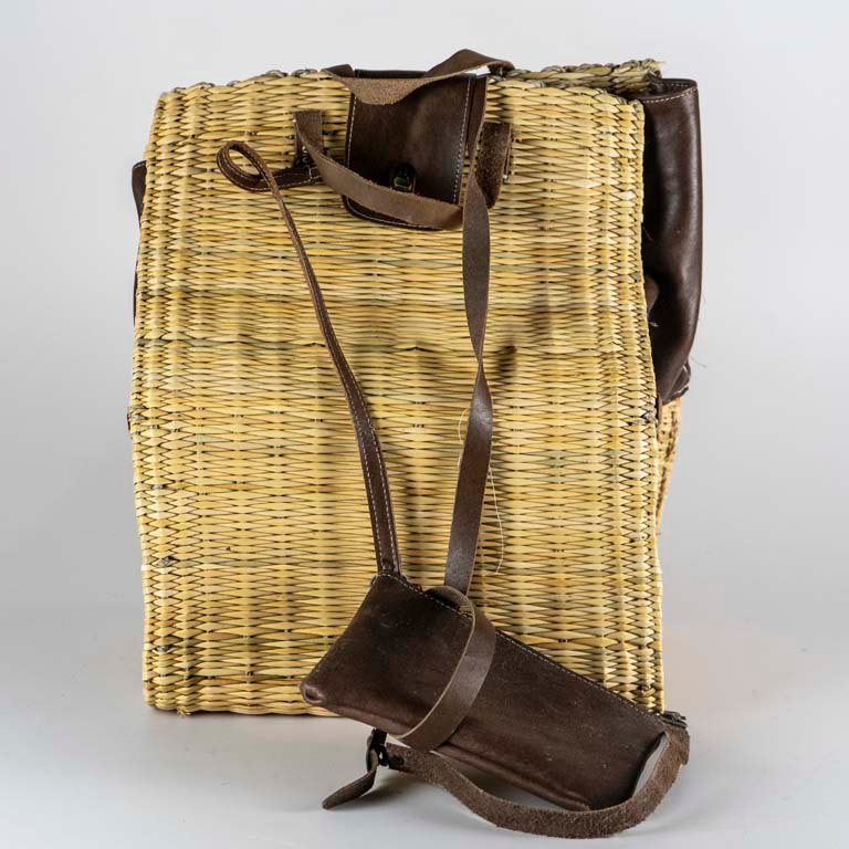 Bolsos de fibras naturales con cuero y cuerina - imagen 2