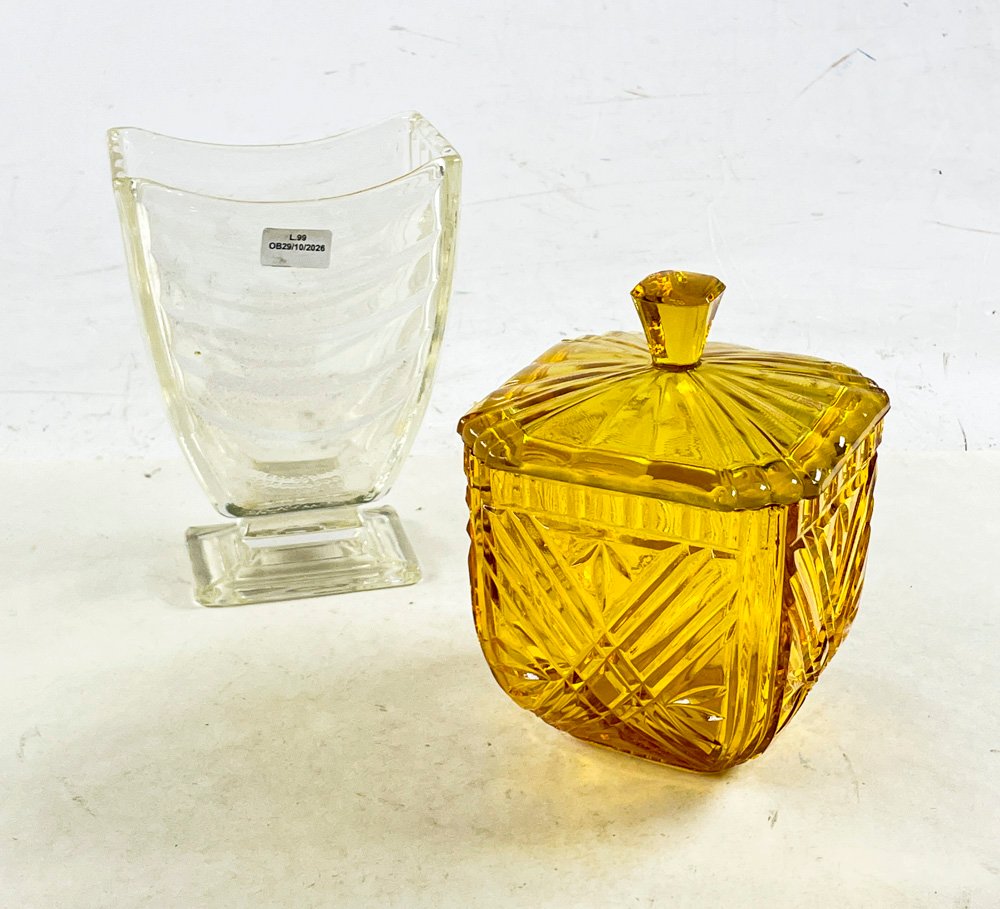 Florero Hialino y Caramelera Ámbar de Vidrio