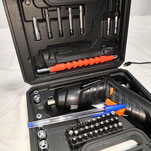 Atornillador Recargable Lithium Screwdriver 3.6V con Accesorios y Valija - imagen 1