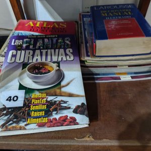 Lote de Libros, Películas VHS y DVD - imagen 3