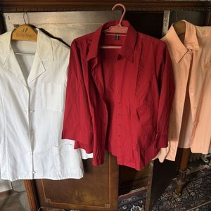 Blusas y Camisas: Blanca Tipo Bata, Roja Algodón Manga 3/4, Clara Bordada - imagen 11