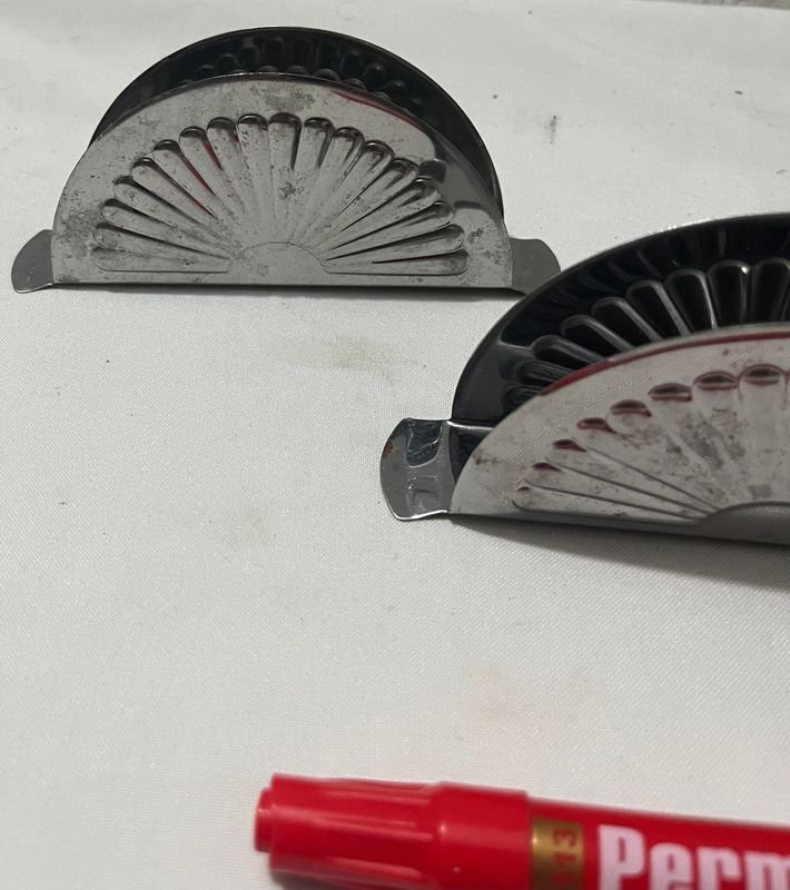 Servilleteros de Metal con Diseño en forma de Abanico - imagen 5