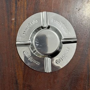 Lote siguiente: Lote de 5 Ceniceros Redondos de Metal Cromado "Old Times"