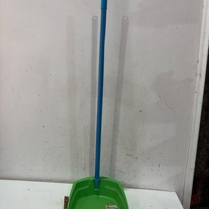 Lote anterior: Pala de residuos verde con mango azul
