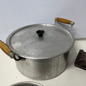 Olla de Aluminio con Tapa, Budinera y Sandwichera Antigua - imagen 2