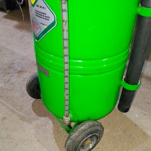 Extractor de Aceite Neumático con Manómetro y Mangueras - imagen 4